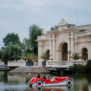 https://hotel-venecia-palace.warsawhotelspoland.com